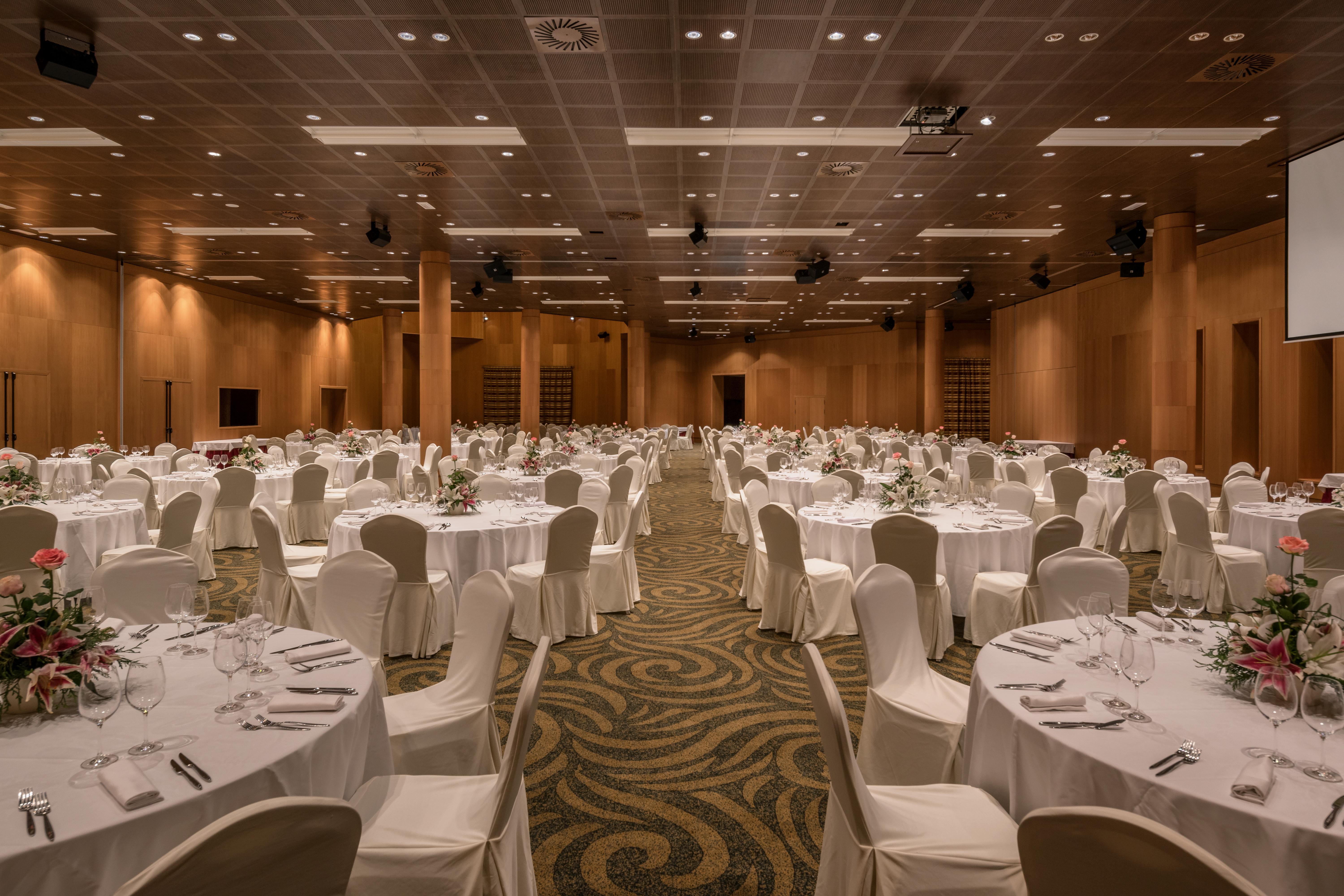 拉托雷希尔顿逸林高尔夫水疗度假酒店 罗尔丹 外观 照片 The Grand Ballroom